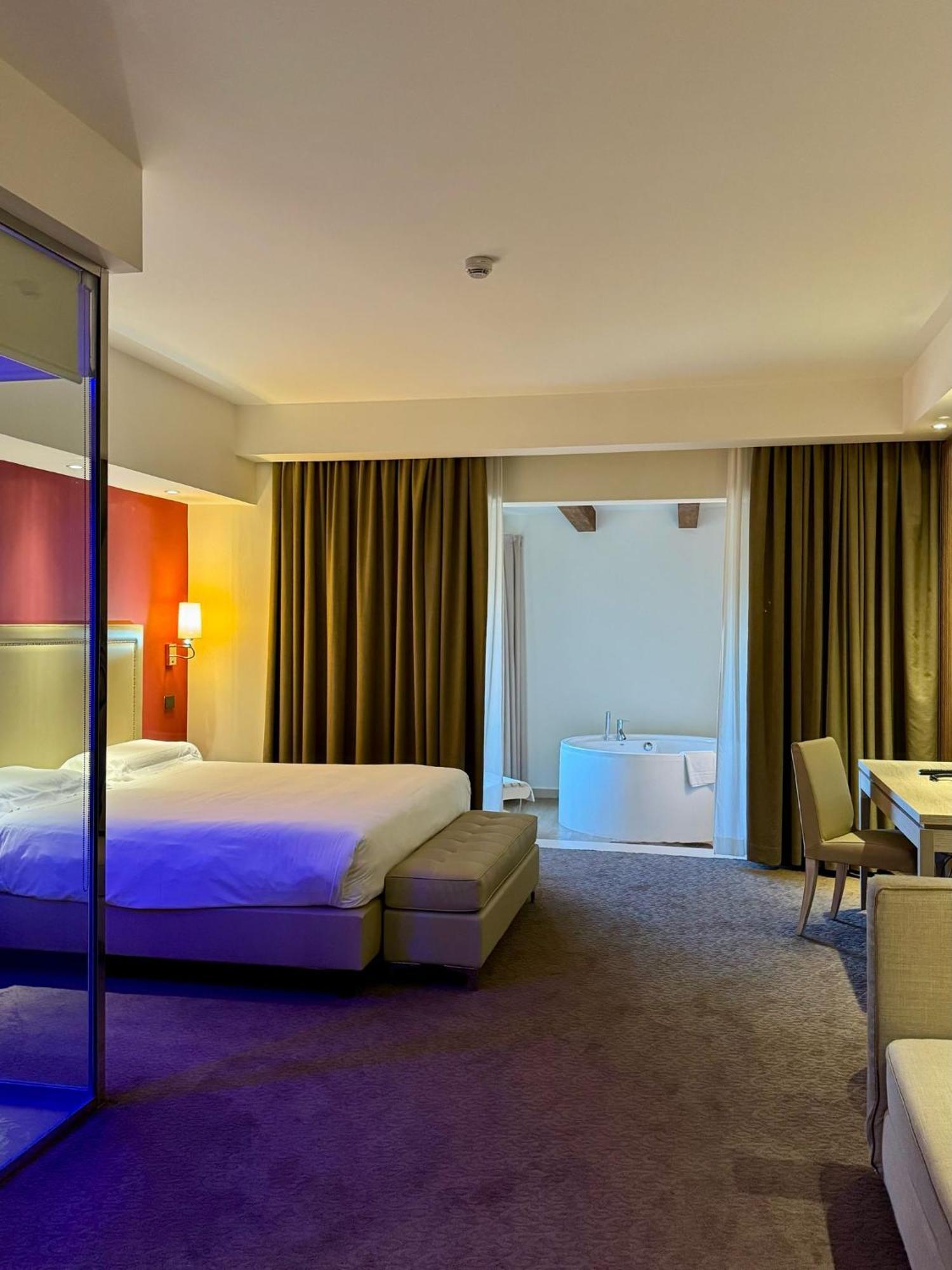 Una Hotels Tenuta Contessa Farm & Spa Cosenza มอนตัลโตอุฟฟุโก ภายนอก รูปภาพ